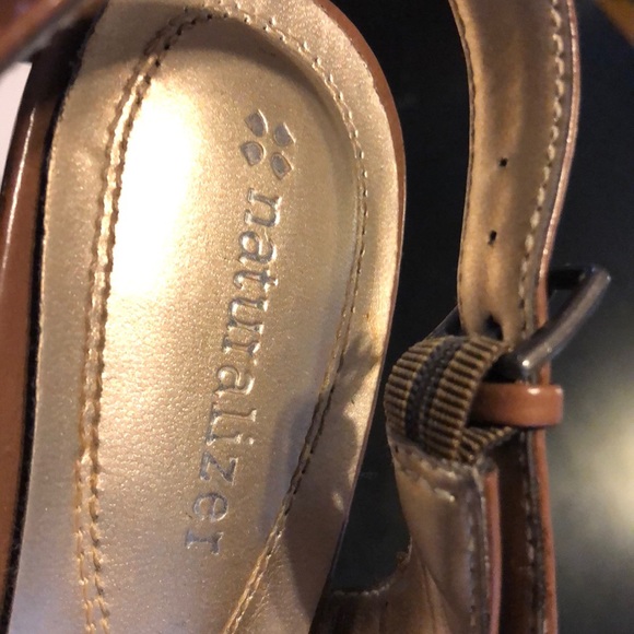 Naturalizer Heels - Picture 2 of 5